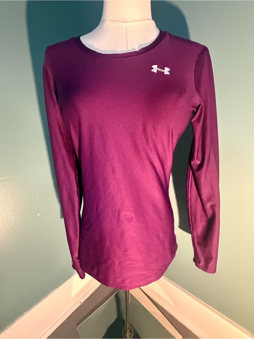 Under Armour Women’s Medium Purple HeatGear Fitted Long Sleeve Shirt Running